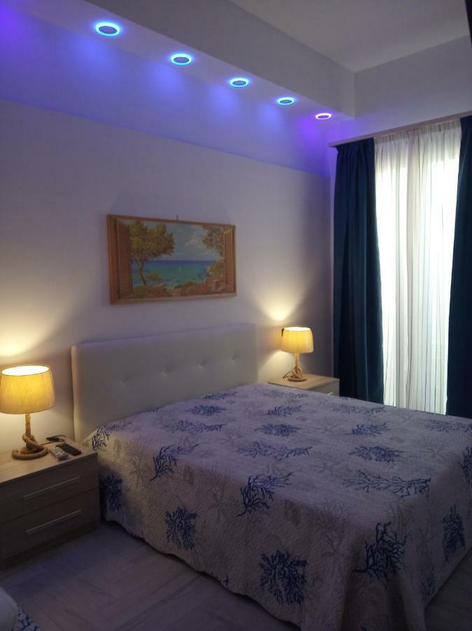 Acquazzurra Affittacamere Torre Lapillo Εξωτερικό φωτογραφία