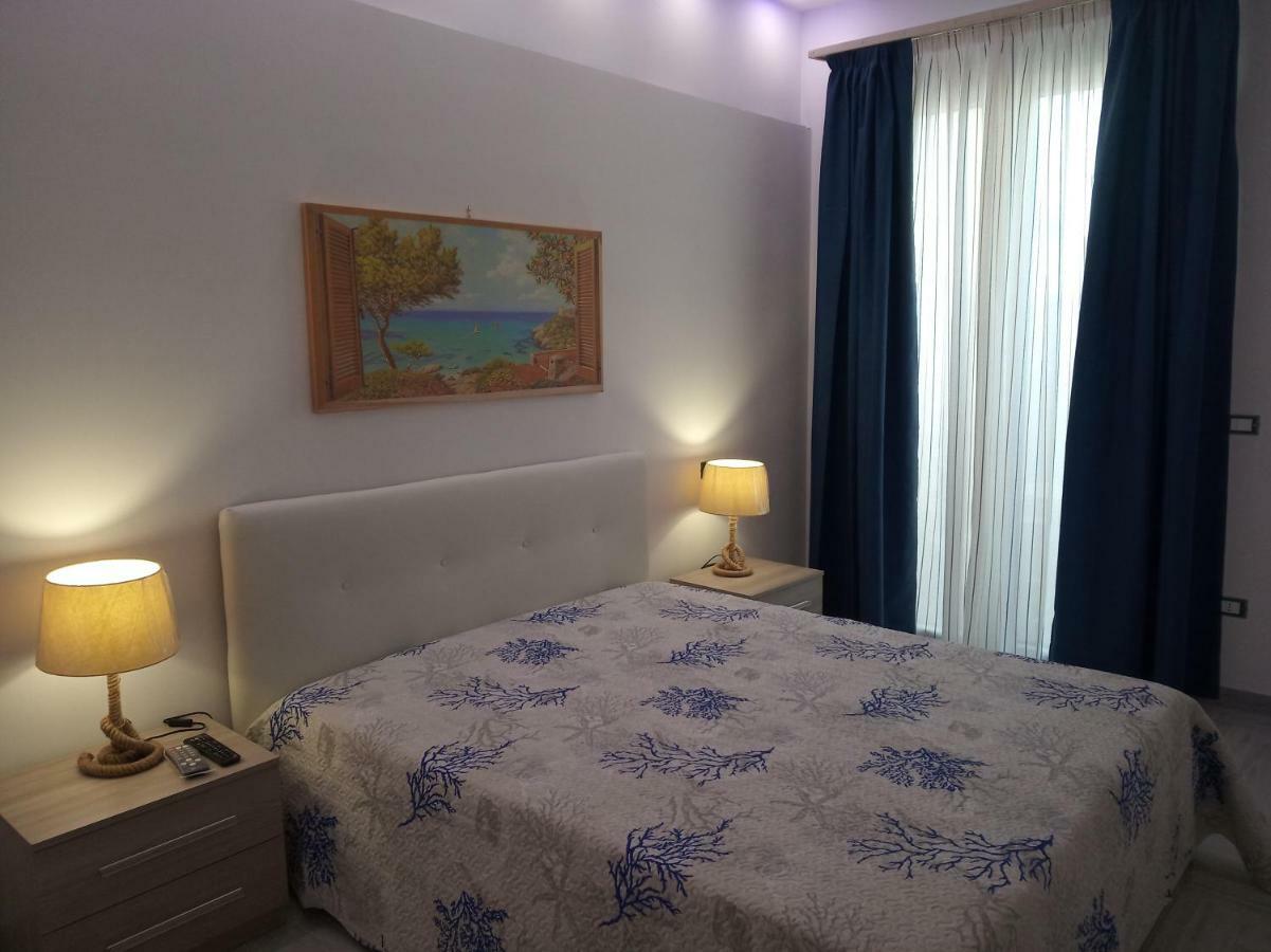 Acquazzurra Affittacamere Torre Lapillo Εξωτερικό φωτογραφία